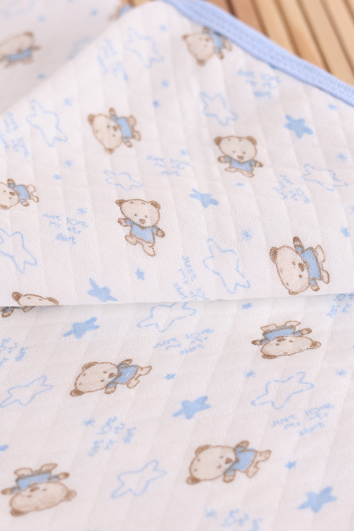 VaVbaby%20Ayıcık%20Desenli%20Bebek%20Tek%20Kat%20Kapitone%20Battaniye%20Kundak%2080x90%20cm%20Mavi