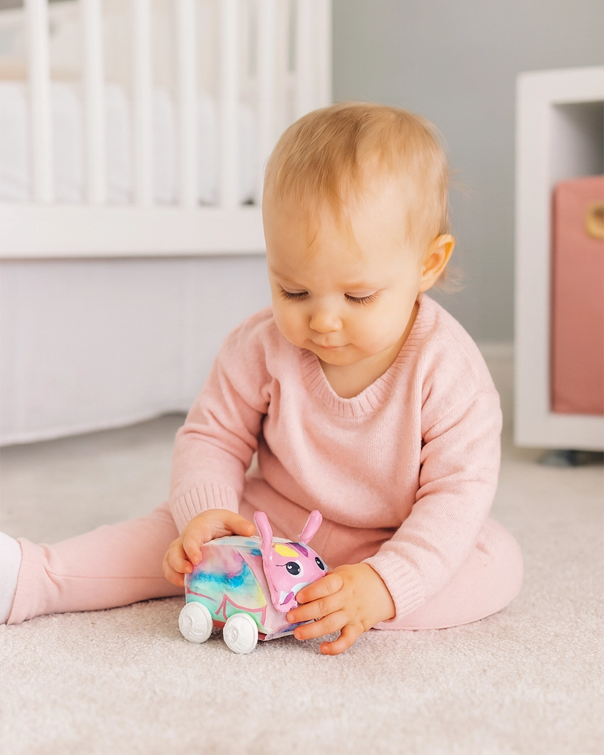 Sevimli%20Unicorn%20Figürlü%20Peluş%20Araba%20-%20İlk%20Adım%20Eğitici%20Oyuncak