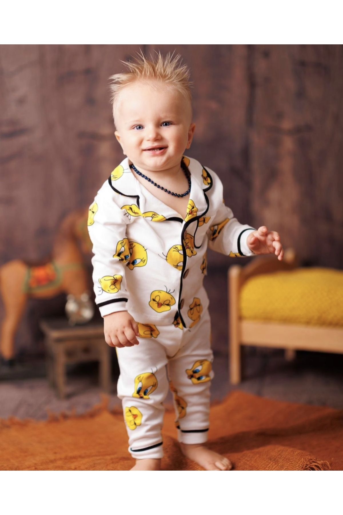 VaVbaby%20%100%20Pamuk%20Kruvaze%20Yaka%20Önden%20Düğmeli%20Tweety%20Mevsimlik%20Bebek%20Pijama%20Takım%20(Yaş)