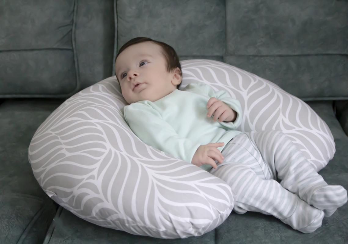 Babyjem%20Emzirme%20Ve%20Destek%20Minderi%20Gri%20Yaprak