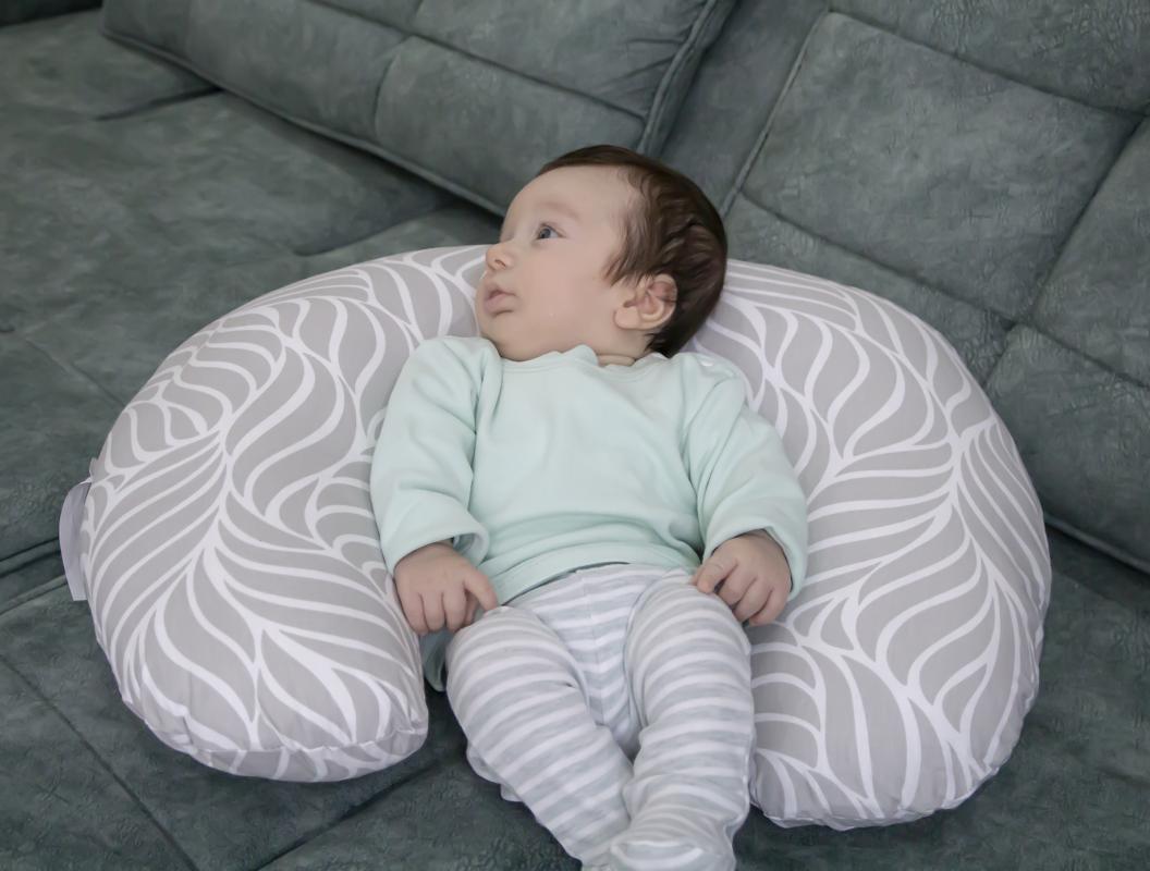 Babyjem%20Emzirme%20Ve%20Destek%20Minderi%20Gri%20Yaprak