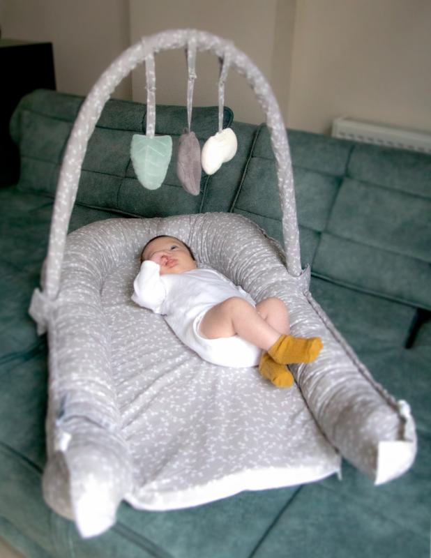Babyjem%20Oyuncaklı%20Anne%20Baba%20Yanı%20Yatağı%20489%20Gri%20Çiçek