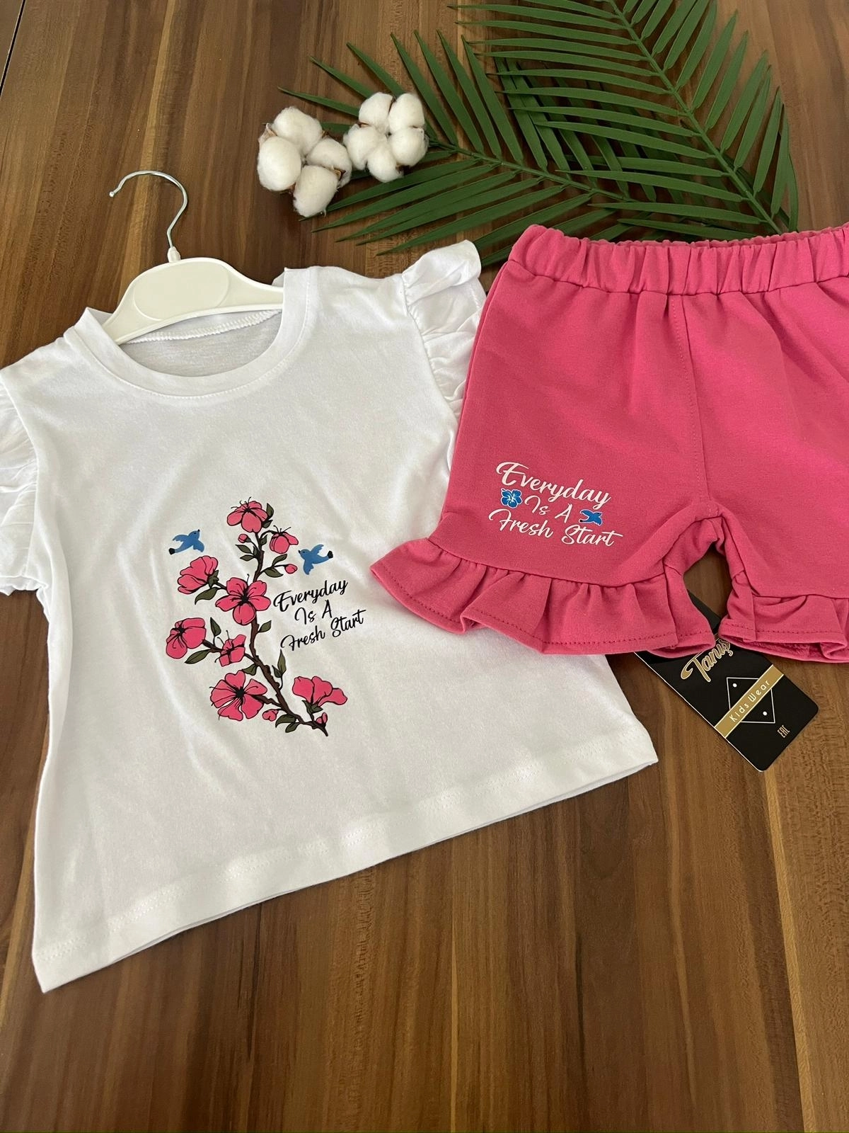 VaVbaby%20Çiçek%20Baskılı%20Kız%20Çocuk%20Şortlu%20Takım