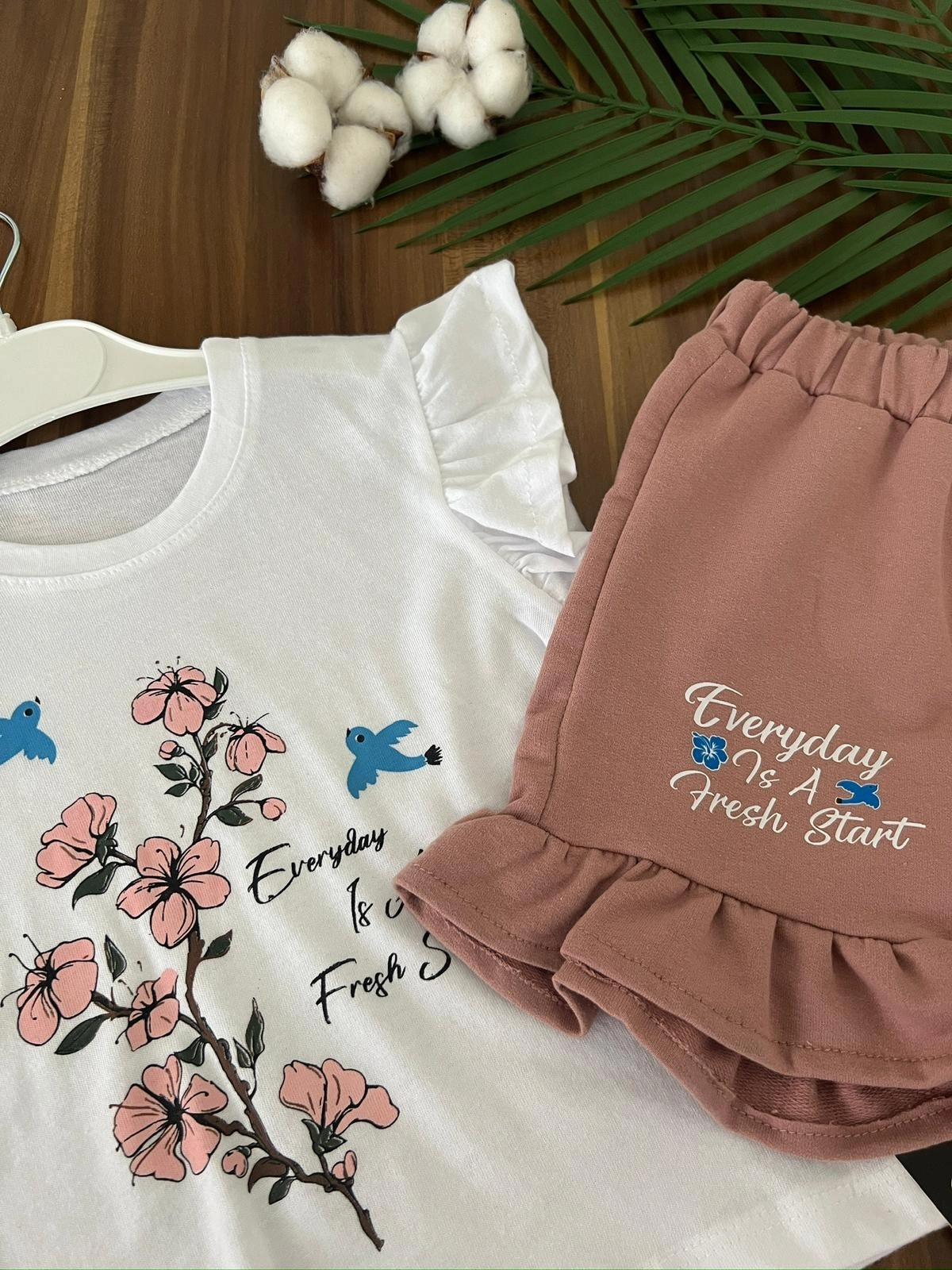 VaVbaby%20Çiçek%20Baskılı%20Kız%20Çocuk%20Şortlu%20Takım