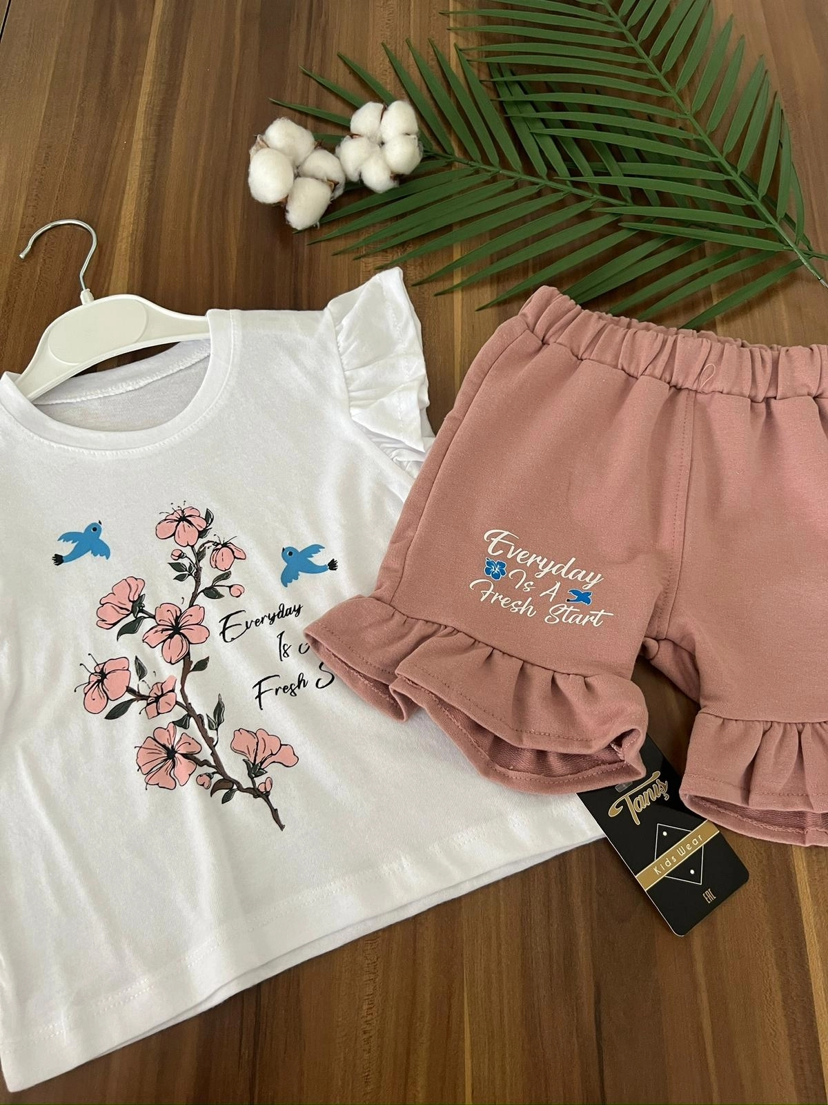 VaVbaby%20Çiçek%20Baskılı%20Kız%20Çocuk%20Şortlu%20Takım