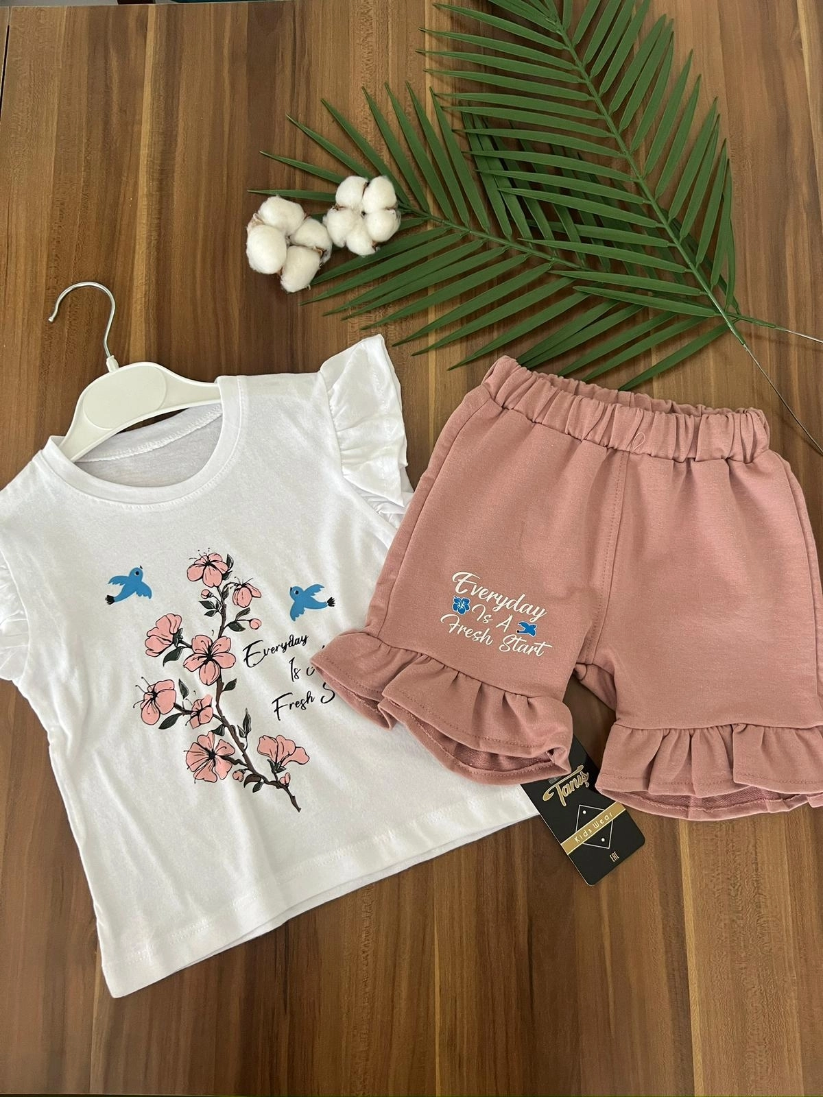 VaVbaby%20Çiçek%20Baskılı%20Kız%20Çocuk%20Şortlu%20Takım