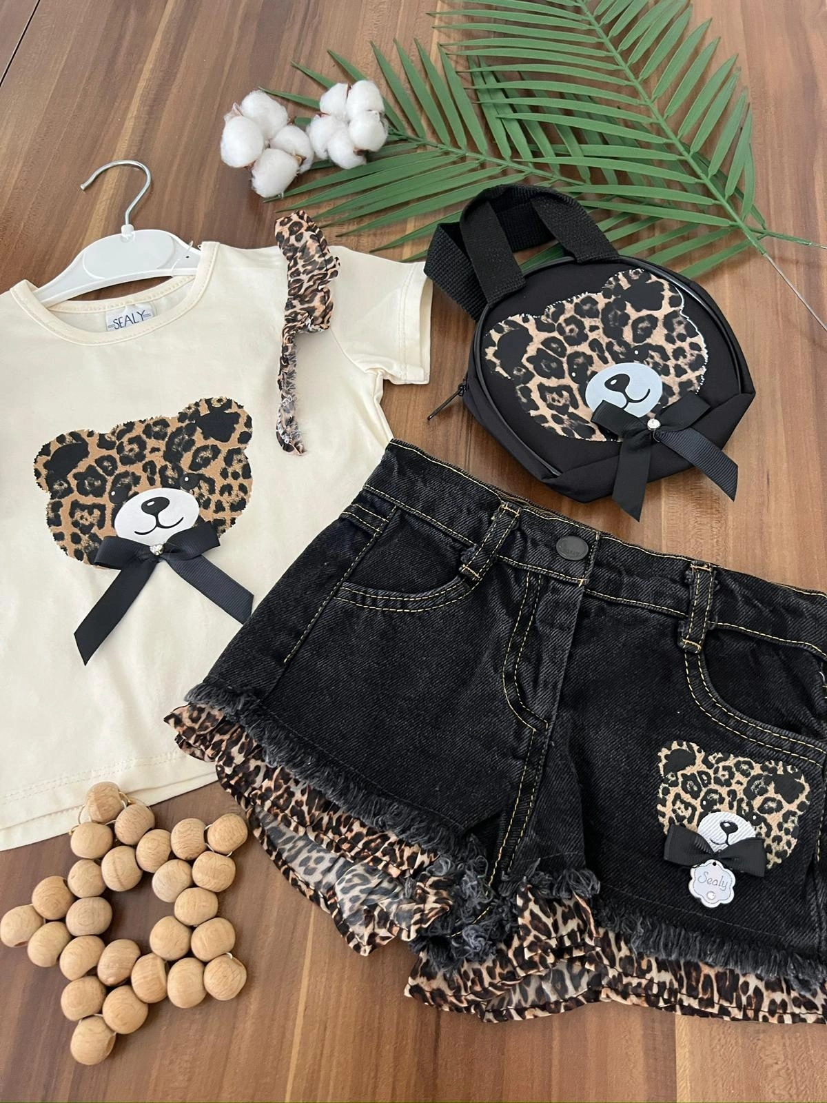 VaVbaby%20Leoparlı%20Ayıcıklı%20Yazlık%20Kız%20Çocuk%20Şortlu%20Takım