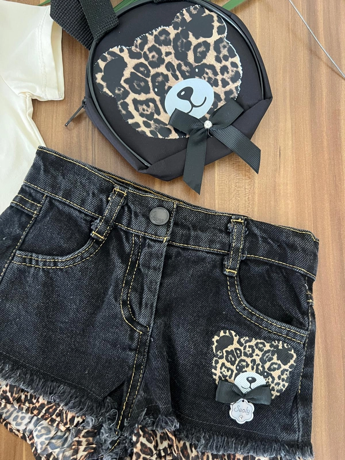 VaVbaby%20Leoparlı%20Ayıcıklı%20Yazlık%20Kız%20Çocuk%20Şortlu%20Takım