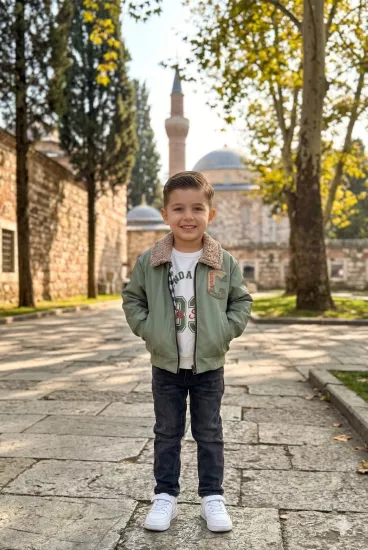 Peluş Yakalı Yeşil Bomber Ceket, Sweatshirt ve Denim Pantolon (3 Parça)