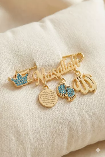 Maşallah Yazılı Bebek Yaka İğnesi 3’lü Sallantılı Charm Detaylı Mavi